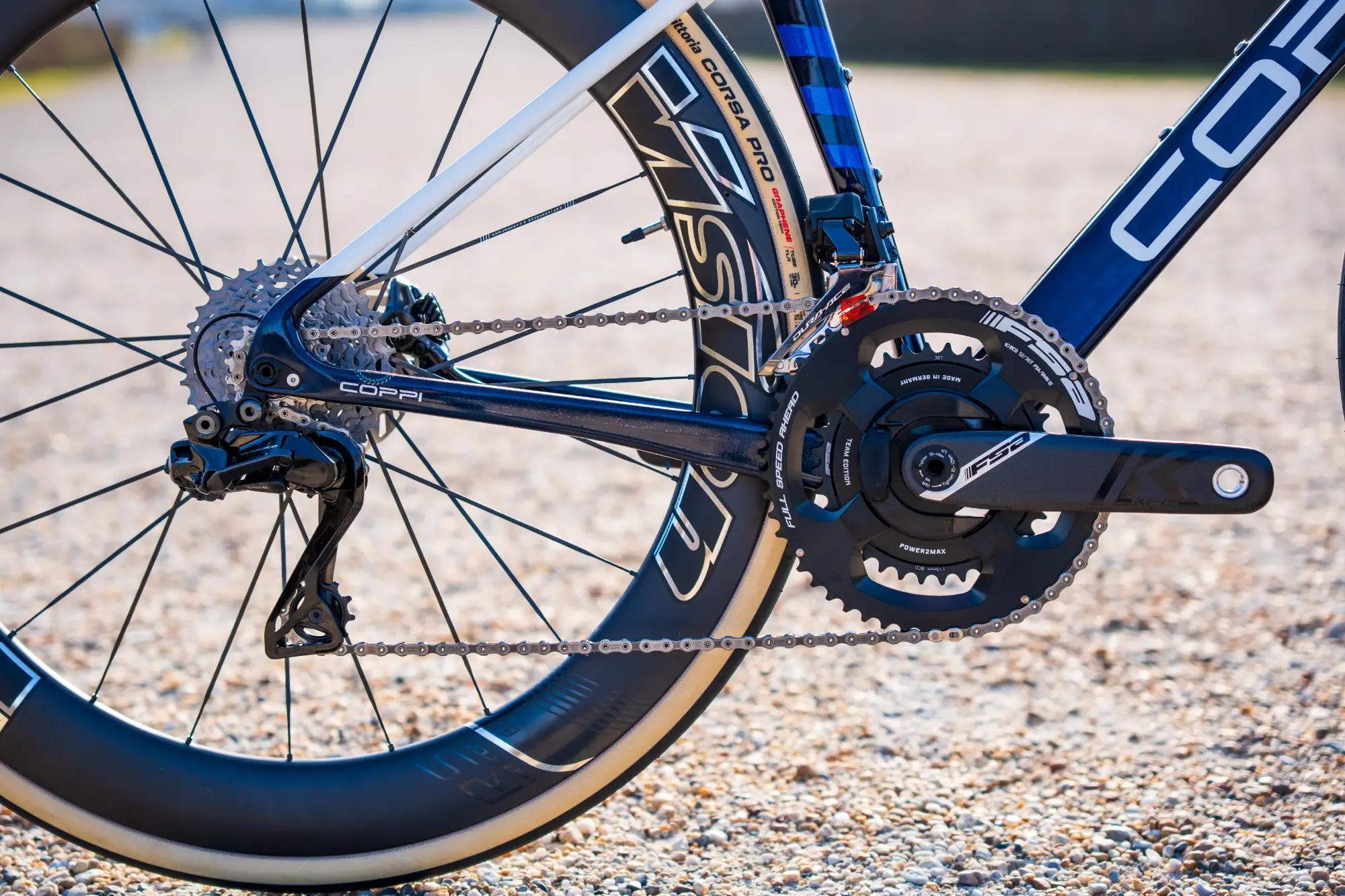 componenti-e-materiali-d-eccellenza-biciclette-coppi